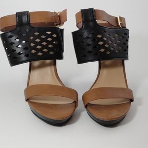 JustFab Tan and Black Sandals